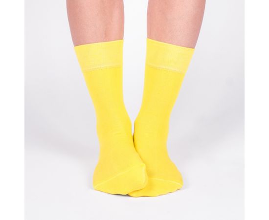 Однотонные жёлтые носки